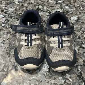 Stride Rite Soft Motion Kylo Boys Toddler Baby Shoes 5.5M